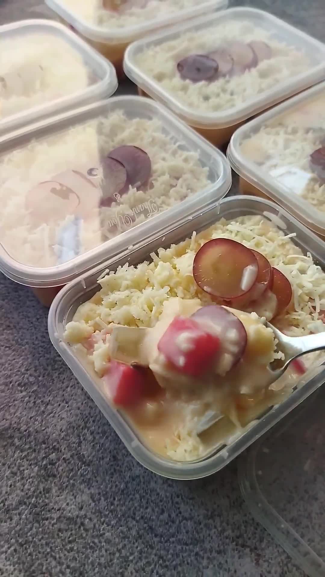 Foto langkah ke 9 dari resep Salad Buah Favorit.