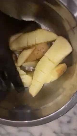 صورة لخطوة 4 من وصفة بطاطس الاكرديون المشويه 🥔🪗