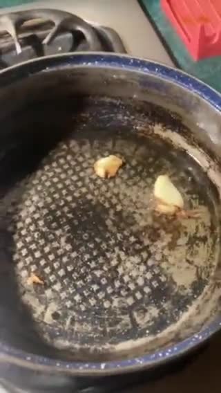 Foto del paso 1 de la receta: Salmón 🍣 Encebollado