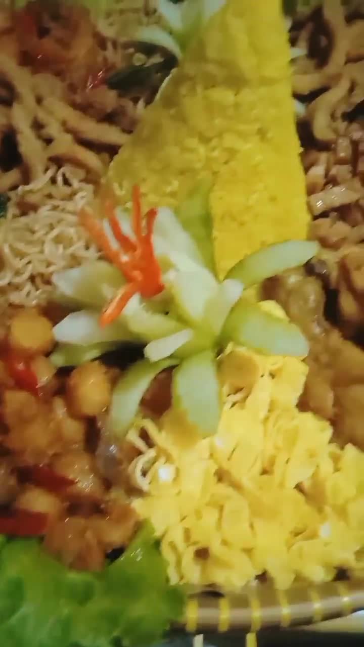 Foto langkah ke 8 dari resep Tumpeng nasi kuning sederhana.
