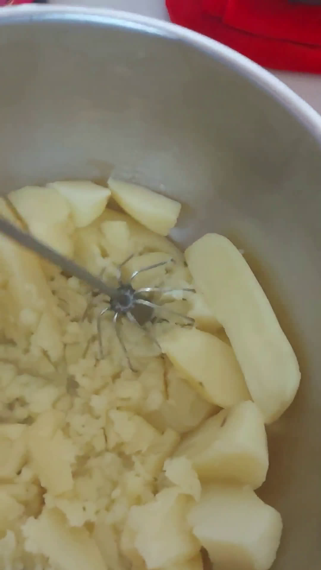 Gambar langkah 3 resipi Mashed potato ala² kfc.