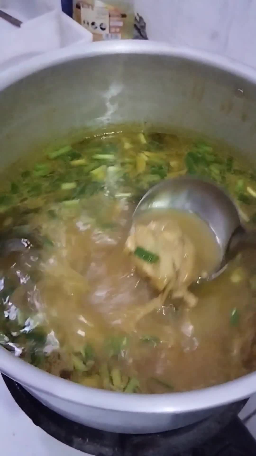 Foto langkah ke 3 dari resep Soto ayam -+ 20/30 porsi.