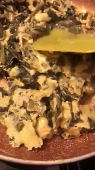 Foto del paso 4 de la receta: Revuelto de acelgas silvestres