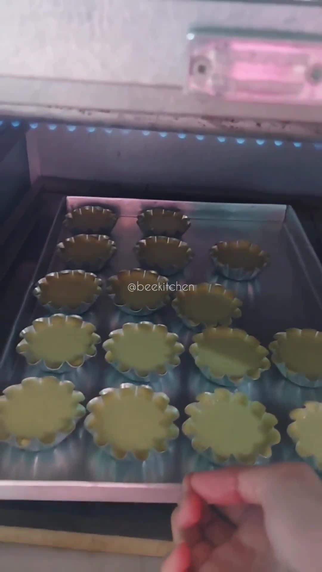 Foto langkah ke 8 dari resep Pie Susu Durian.
