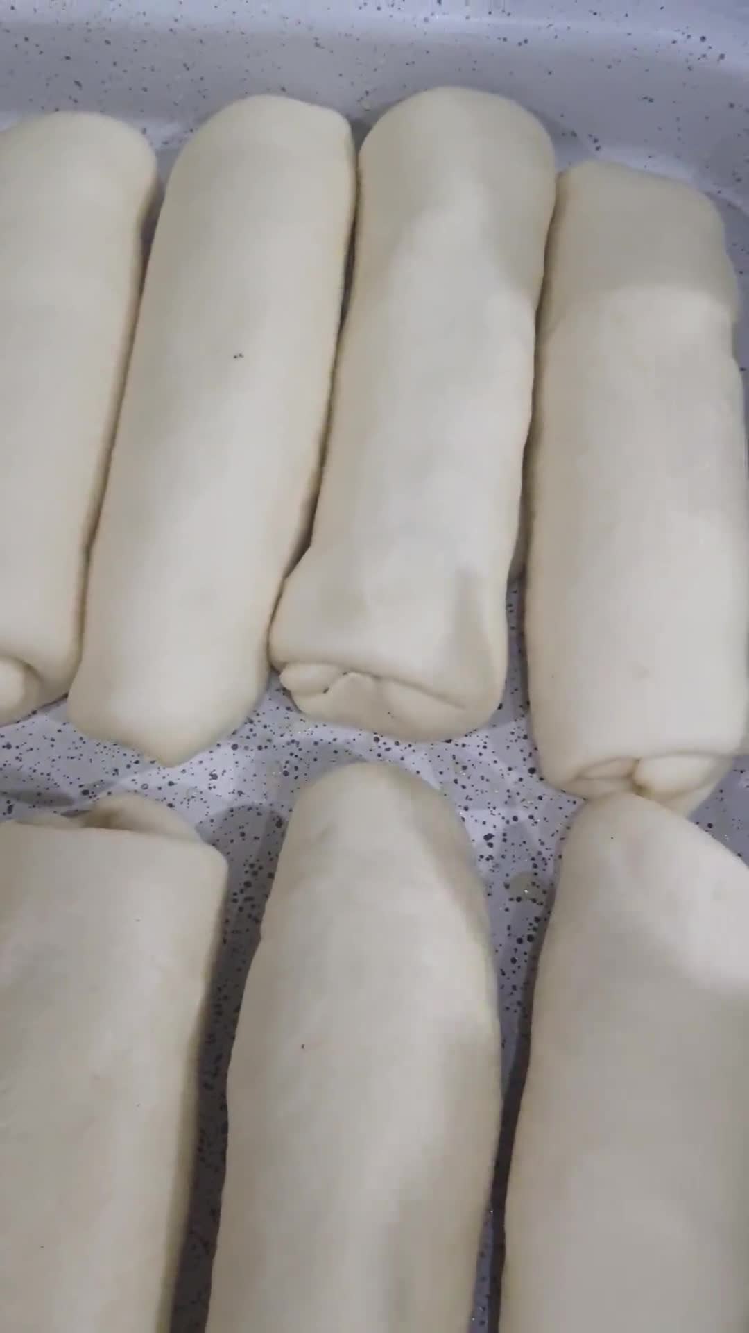 صورة لخطوة 3 من وصفة فطائر الجبن الهشة كالغيمة ☁️