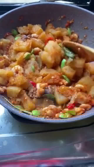Foto langkah ke 2 dari resep Sambal Goreng Krecek Kentang Fiber Creme ala Diva.
