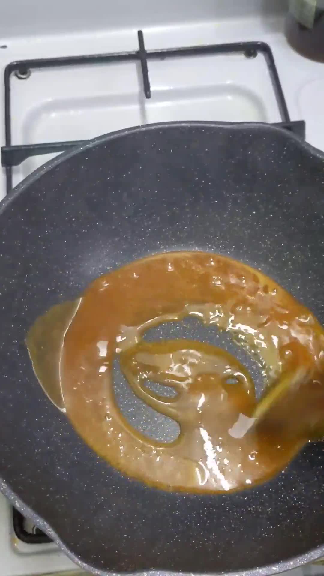 Gambar langkah 1 resipi Apam Gula Hangus Rice Cooker.
