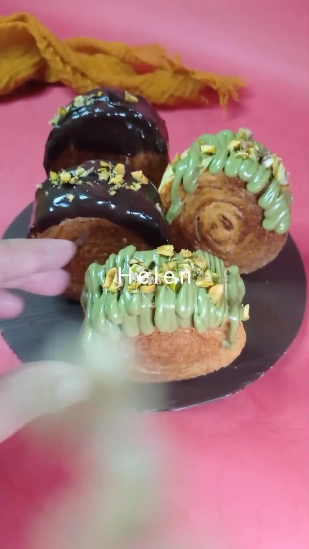Foto langkah ke 10 dari resep Cromboloni.