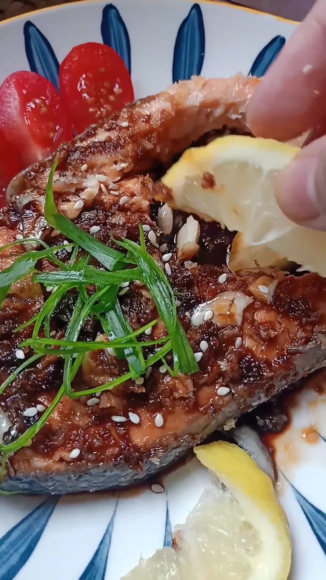 Gambar langkah 5 resipi Crispy Salmon Teriyaki 🇯🇵.