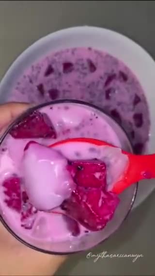 Foto langkah ke 3 dari resep Es Kelapa Cincau Naga.