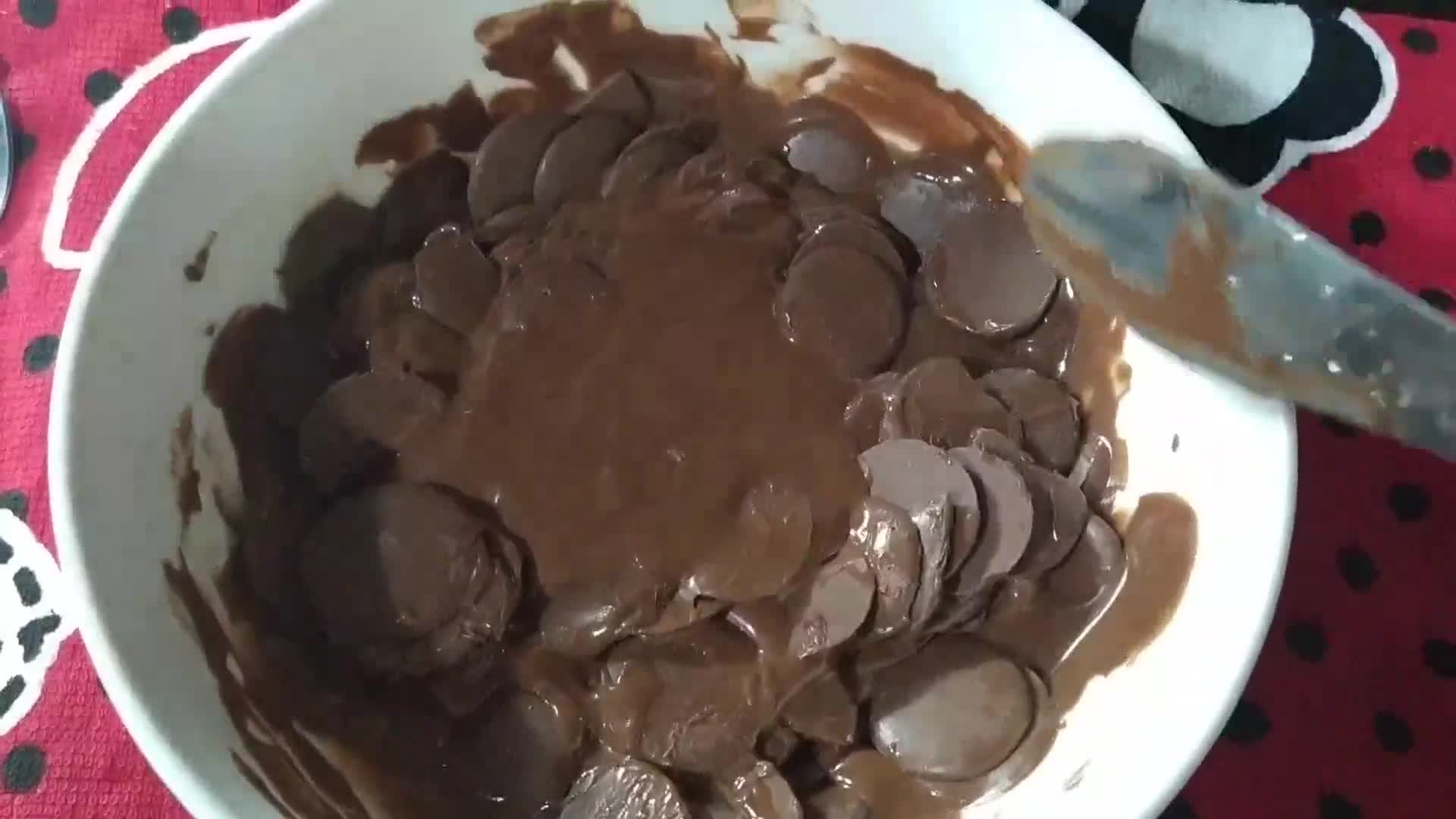 Foto del paso 1 de la receta: Huevo de Pascua con rocklets 🐰