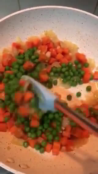 Foto langkah ke 4 dari resep Sup Tomat Makaroni.