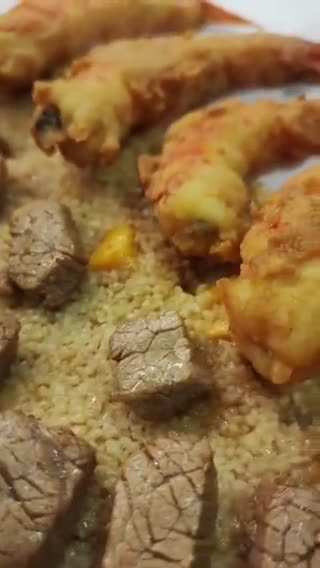 Foto del paso 9 de la receta: Gamba roja con harina de garbanzo y cous cous de mango con dados de solomillo de ternera lechal