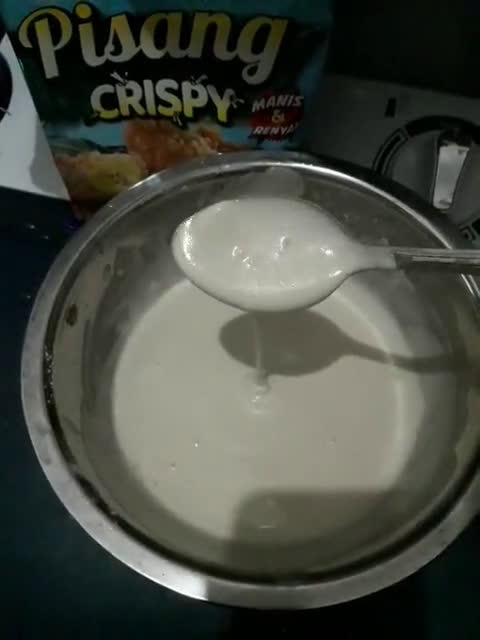 Foto langkah ke 2 dari resep Pisang tanduk goreng crispy.