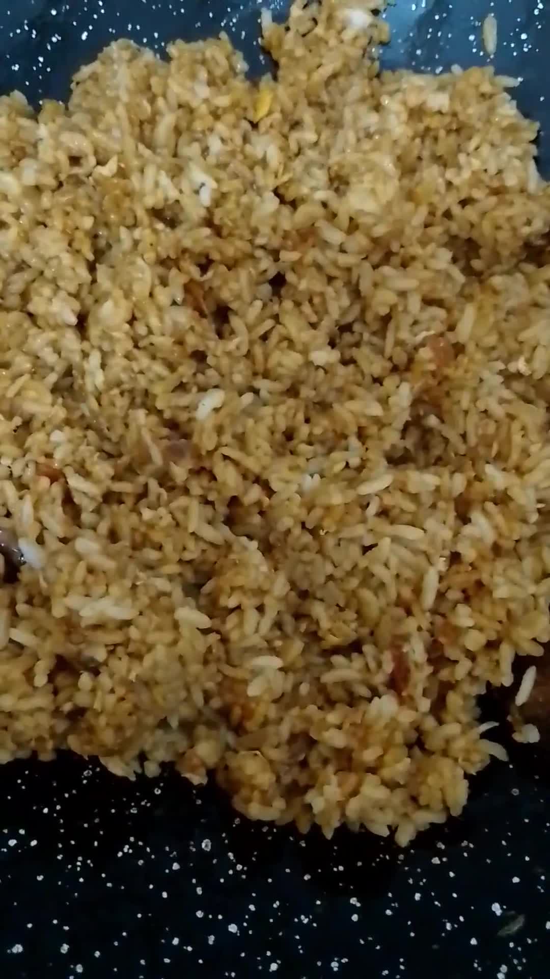 Foto langkah ke 2 dari resep Nasi goreng telur.