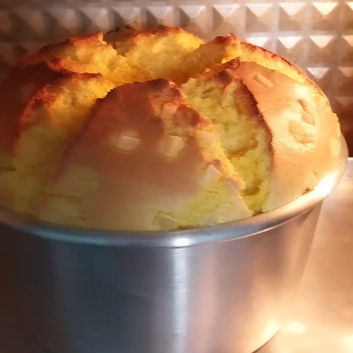 Foto langkah ke 8 dari resep 166. Chiffon Labu Kuning Keju.
