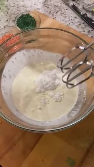 Foto langkah ke 1 dari resep Simple Whipping Cream (2 Bahan).