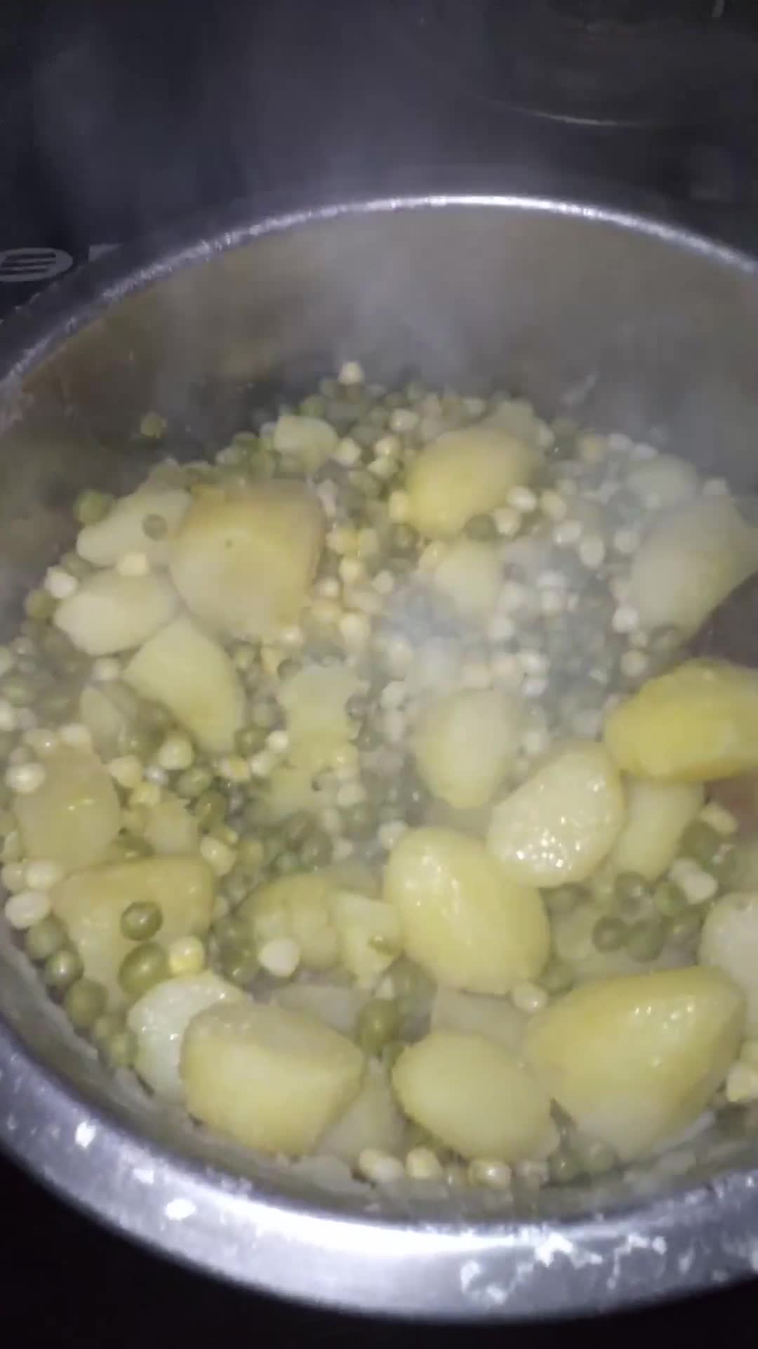 A picture of step 1 of Mokimo,Soy minced chunks served with salad.