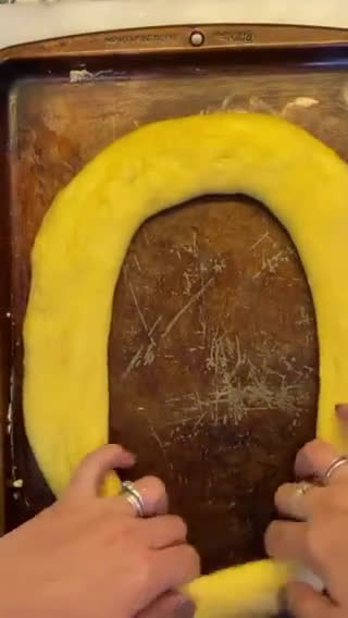 Foto del paso 6 de la receta: Rosca de reyes rellena de nutella