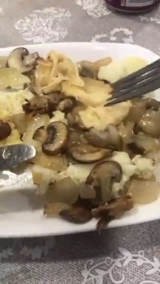 Foto del paso 6 de la receta: Huevos con champiñones