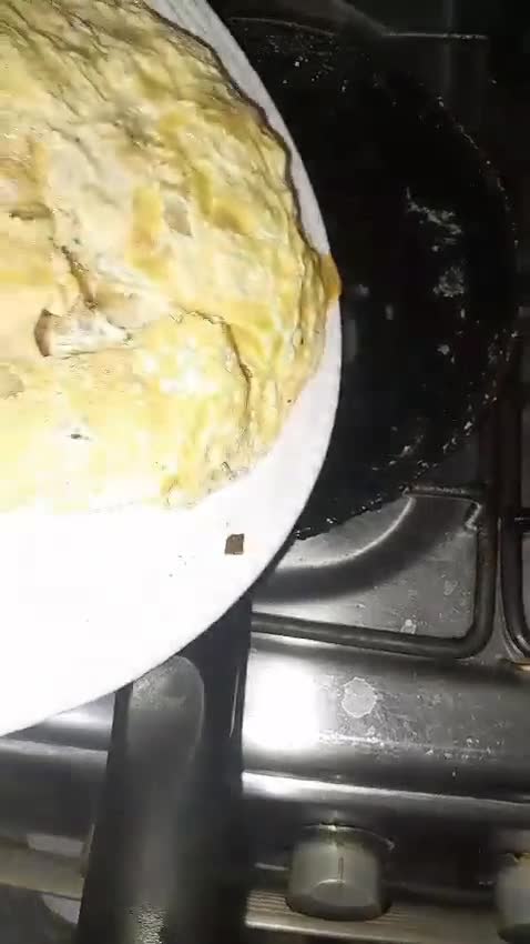 Foto del paso 6 de la receta: Tortilla Española con papas salteadas