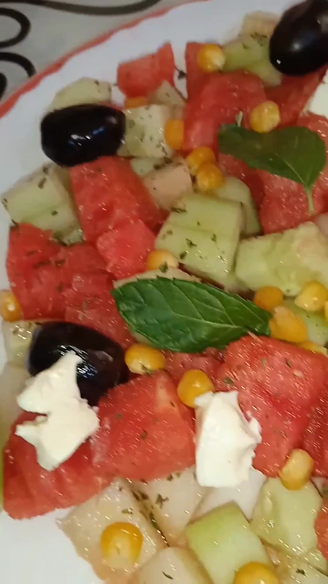 Une image de l'étape 4 de Salade d'été, melon 🍈, pastèque 🍉 et concombre 🥒.