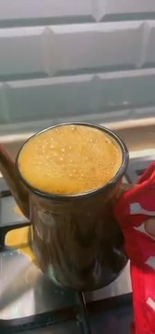 صورة لخطوة 2 من وصفة غريبة الهيل مع القهوة العربيه