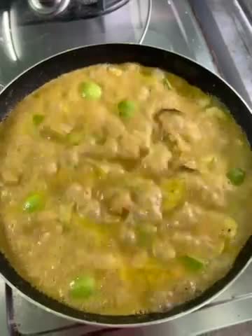 รูปขั้นตอนการทำที่ 3 ของ แกงเผ็ดไก่ใส่มะเขือ