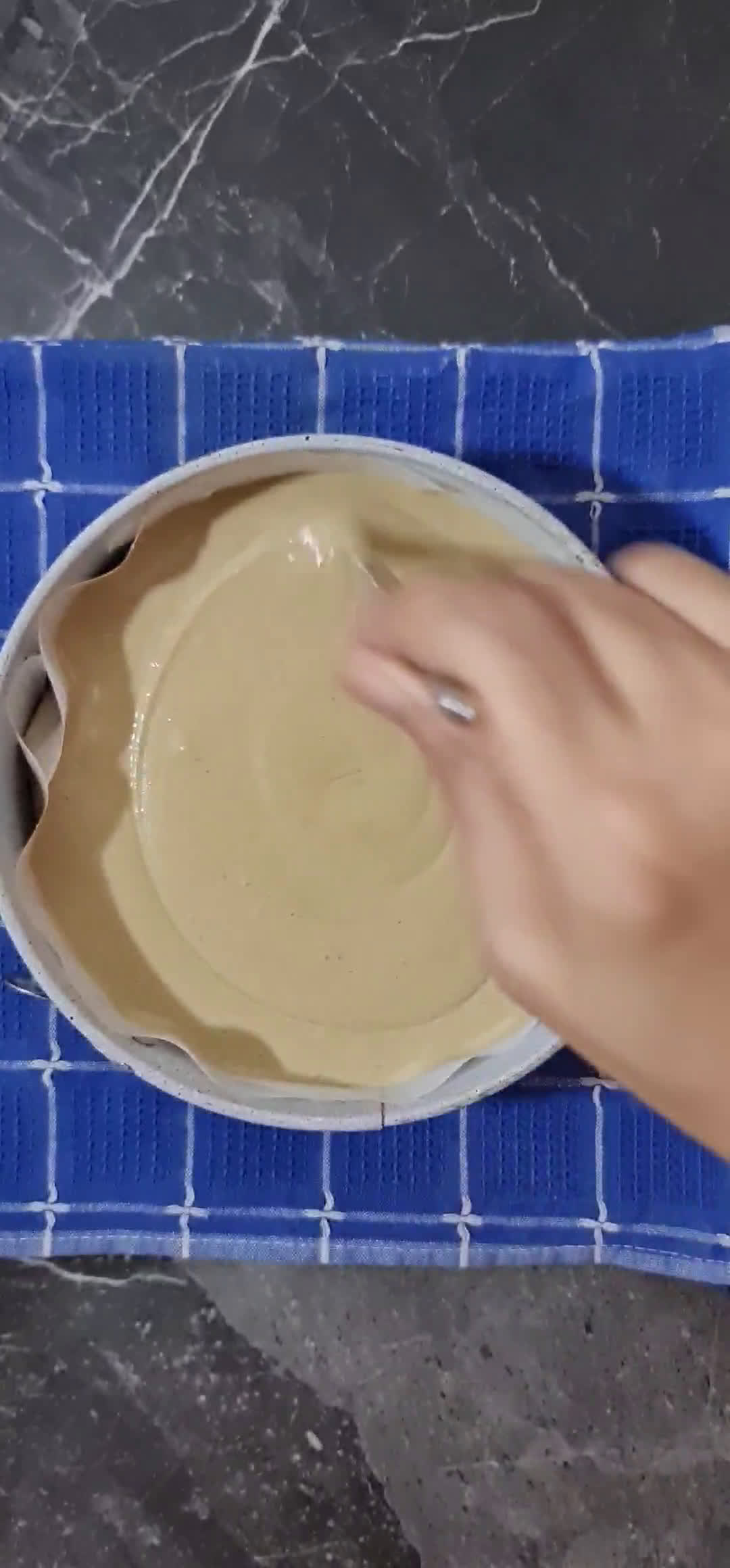 Foto langkah ke 5 dari resep Bolu Crumble Kopi Jahe.