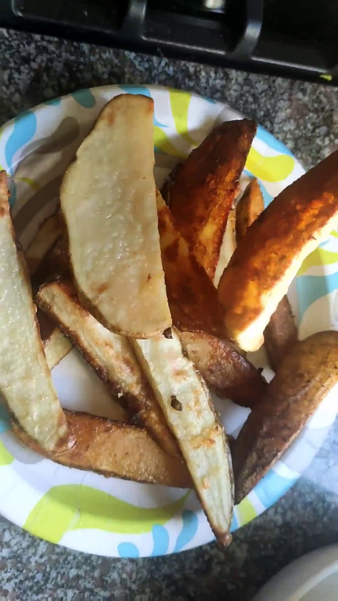 A picture of step 6 of Simple potato wedges.