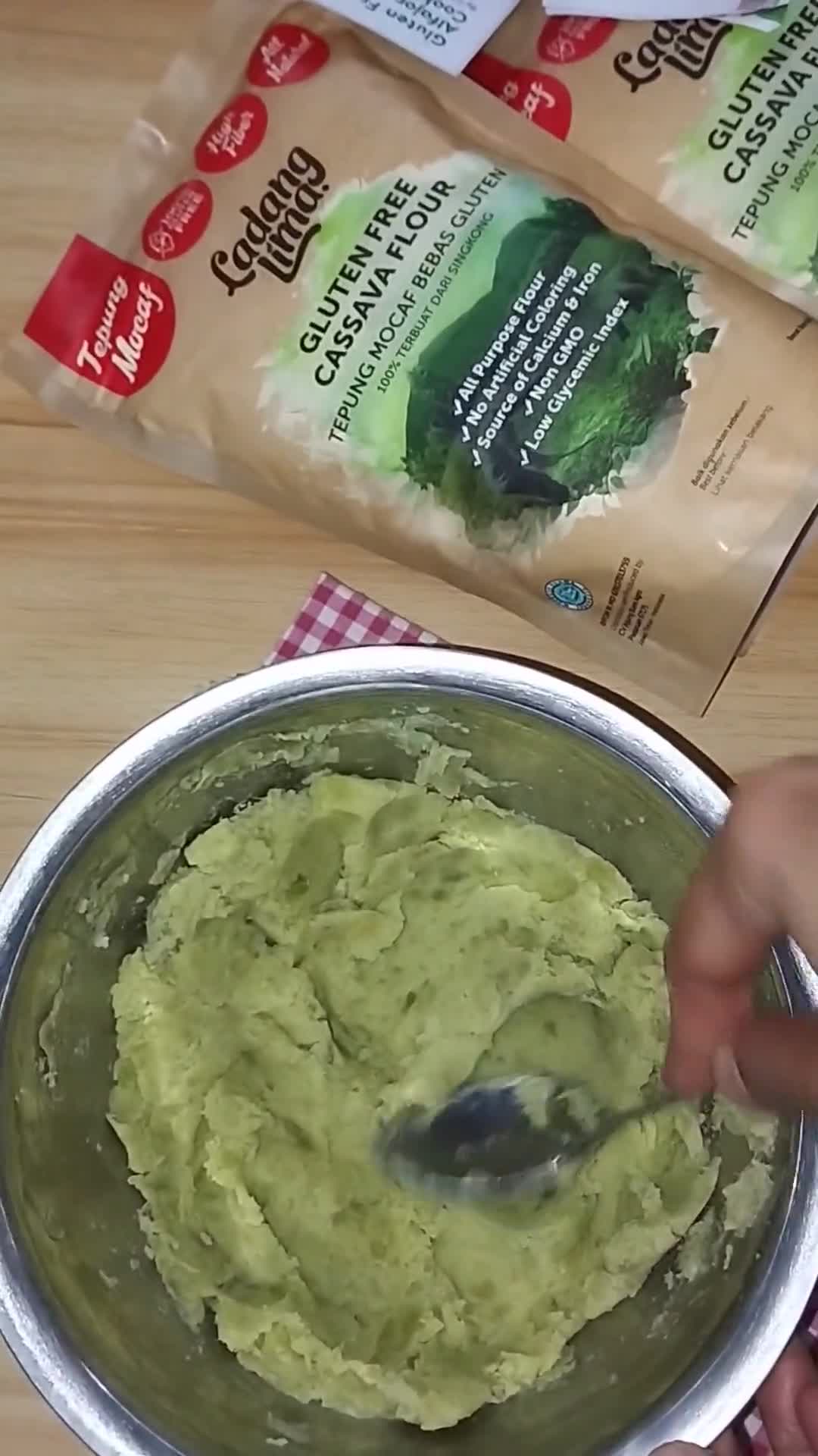 Foto langkah ke 1 dari resep Bubur Candil Ubi Gluten Free.