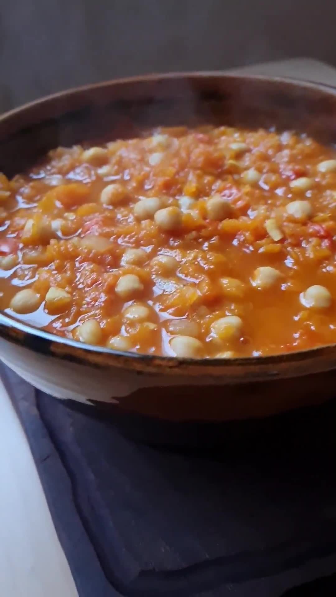 Foto del paso 5 de la receta: Guisito express plant based de zapallo y garbanzos 🫕