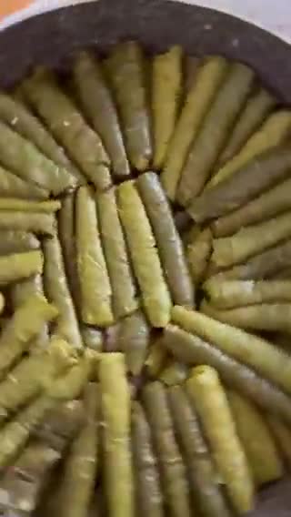 صورة لخطوة 3 من وصفة يالنجي بحشوة البرغل