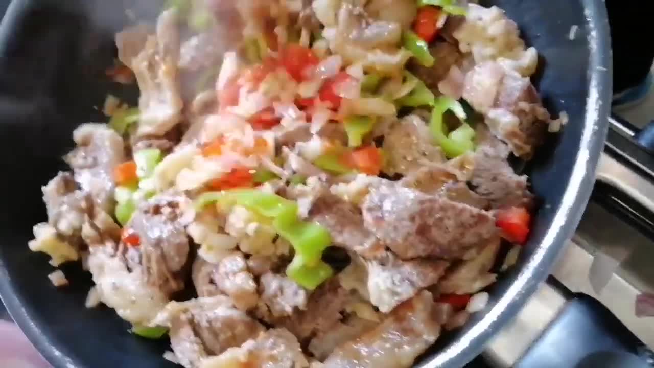 صورة لخطوة 4 من وصفة شاورما الاستيك بالخضار👌