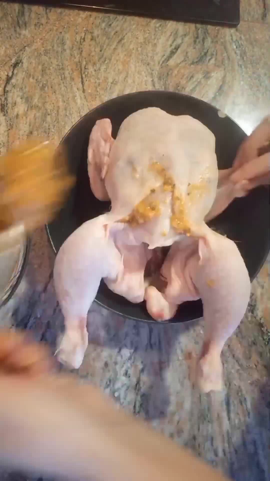 Foto del paso 2 de la receta: Pollo sentado en cerveza 🍺