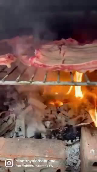 Foto del paso 1 de la receta: Costillar de ibérico a la brasa con barbacoa de naranja, tomillo y miel