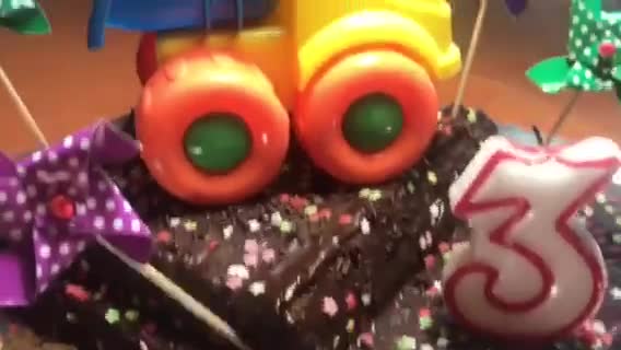 Foto del paso 11 de la receta: Bizcocho de chocolate para un cumpleaños infantil