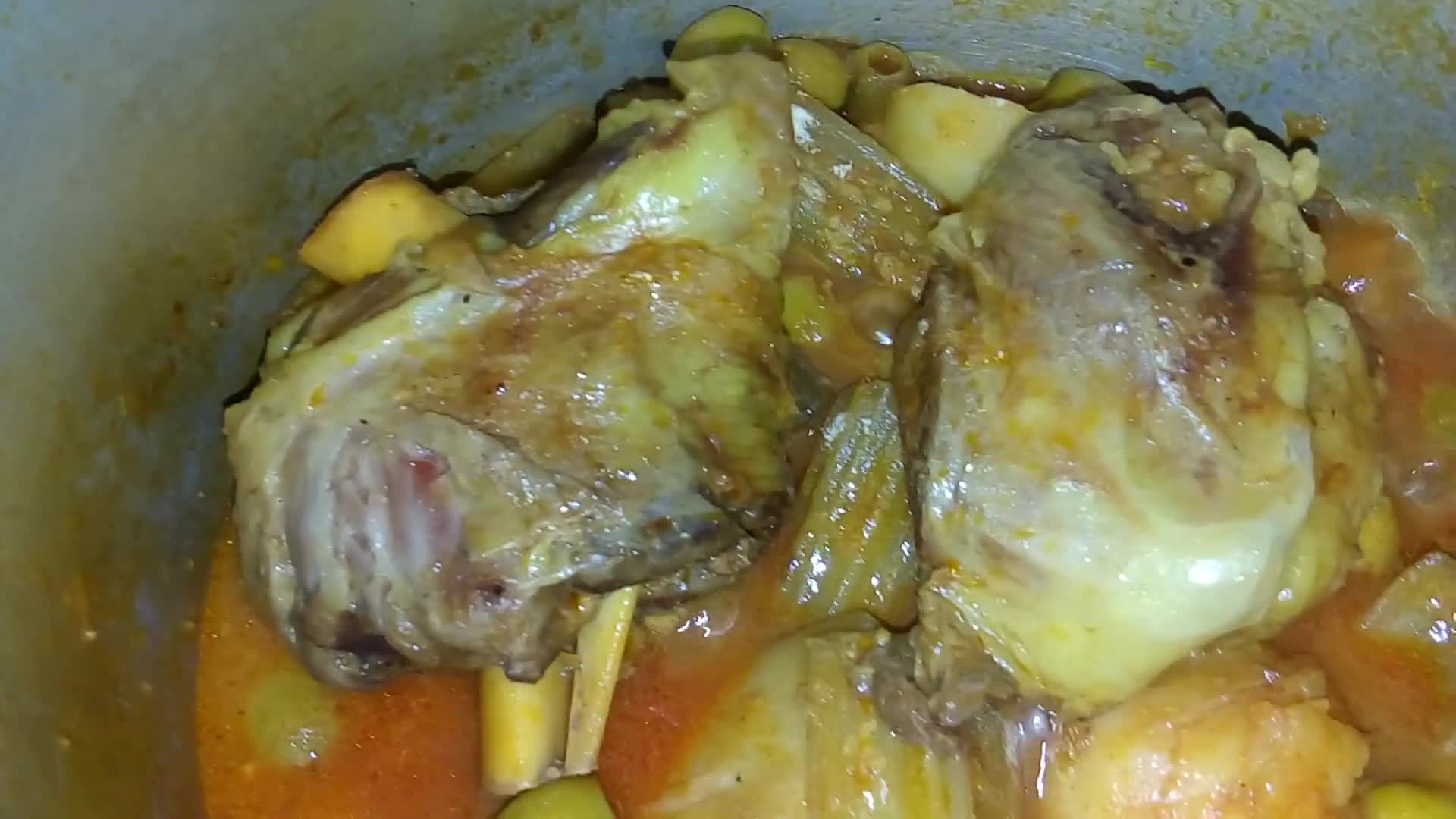 صورة لخطوة 4 من وصفة مرقة بالزيتون والخرشف