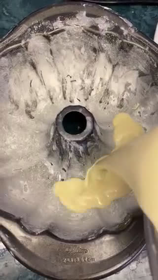 Foto del paso 1 de la receta: Pastel “para conseguir marido” (bolo pega marido) 😂