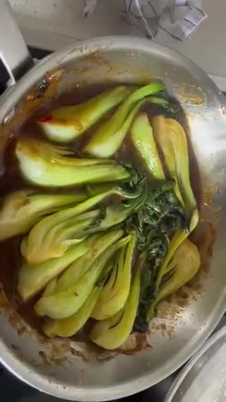 Foto del paso 3 de la receta: Pak choi salteadas con salsa de ostras