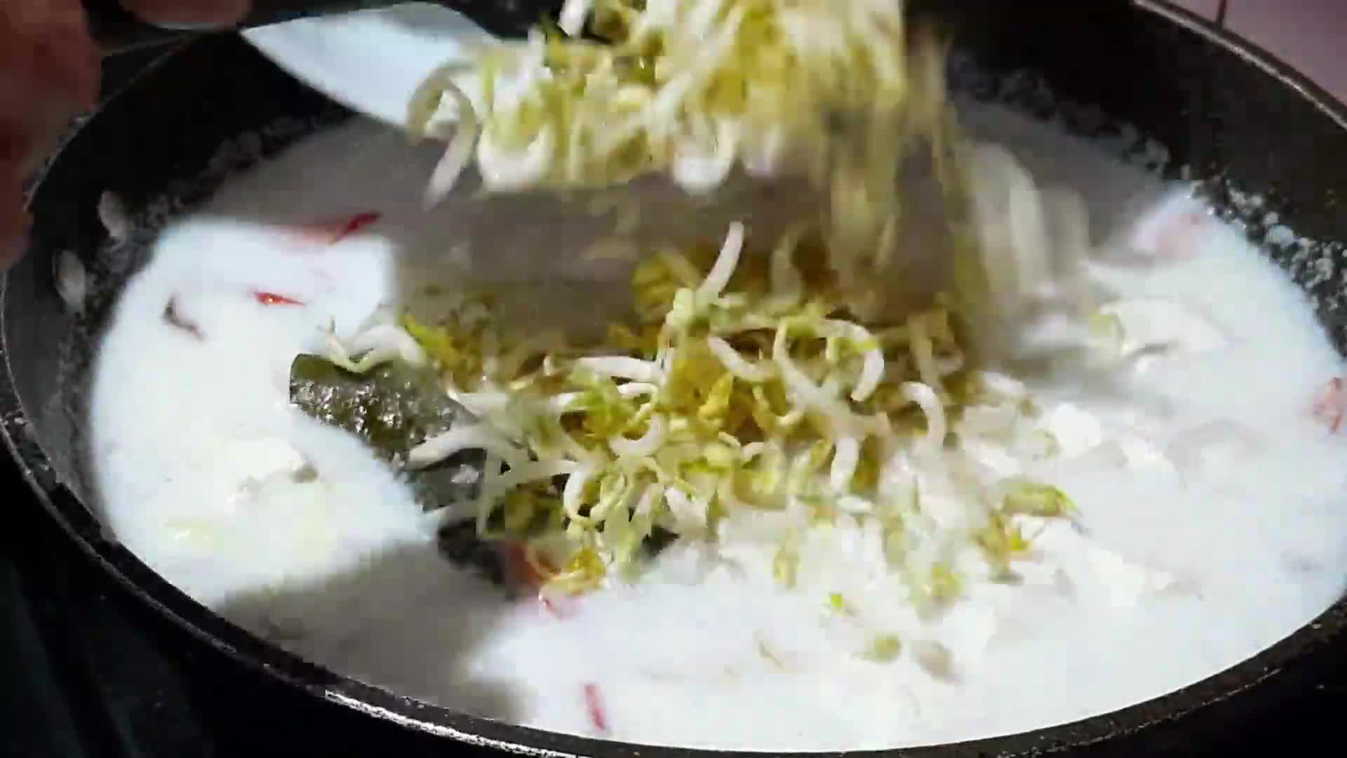 Foto langkah ke 3 dari resep SAYUR SATSET "SANTAN TAHU TOGE".