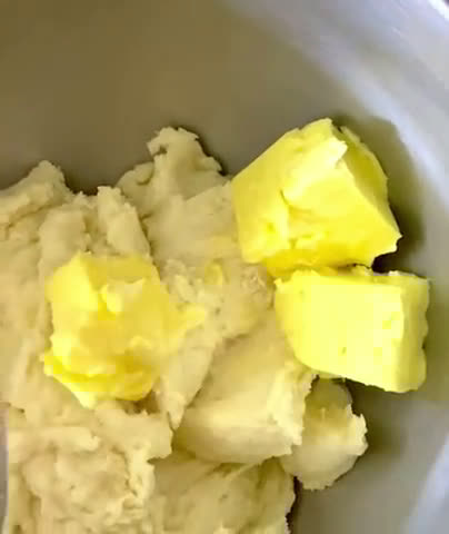 صورة لخطوة 3 من وصفة فطيرة الكرز اللذيذه 🍒🍒