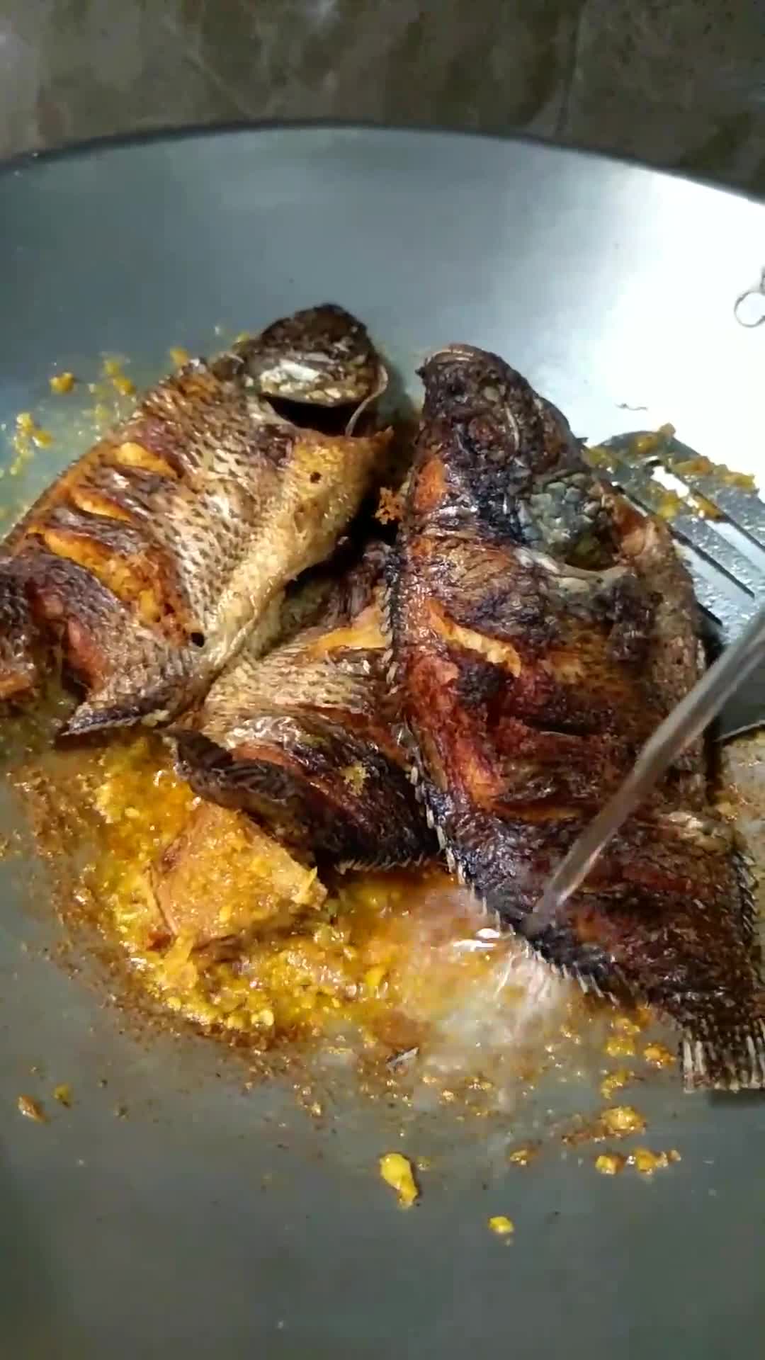 Foto langkah ke 2 dari resep Nila kuah gurih.