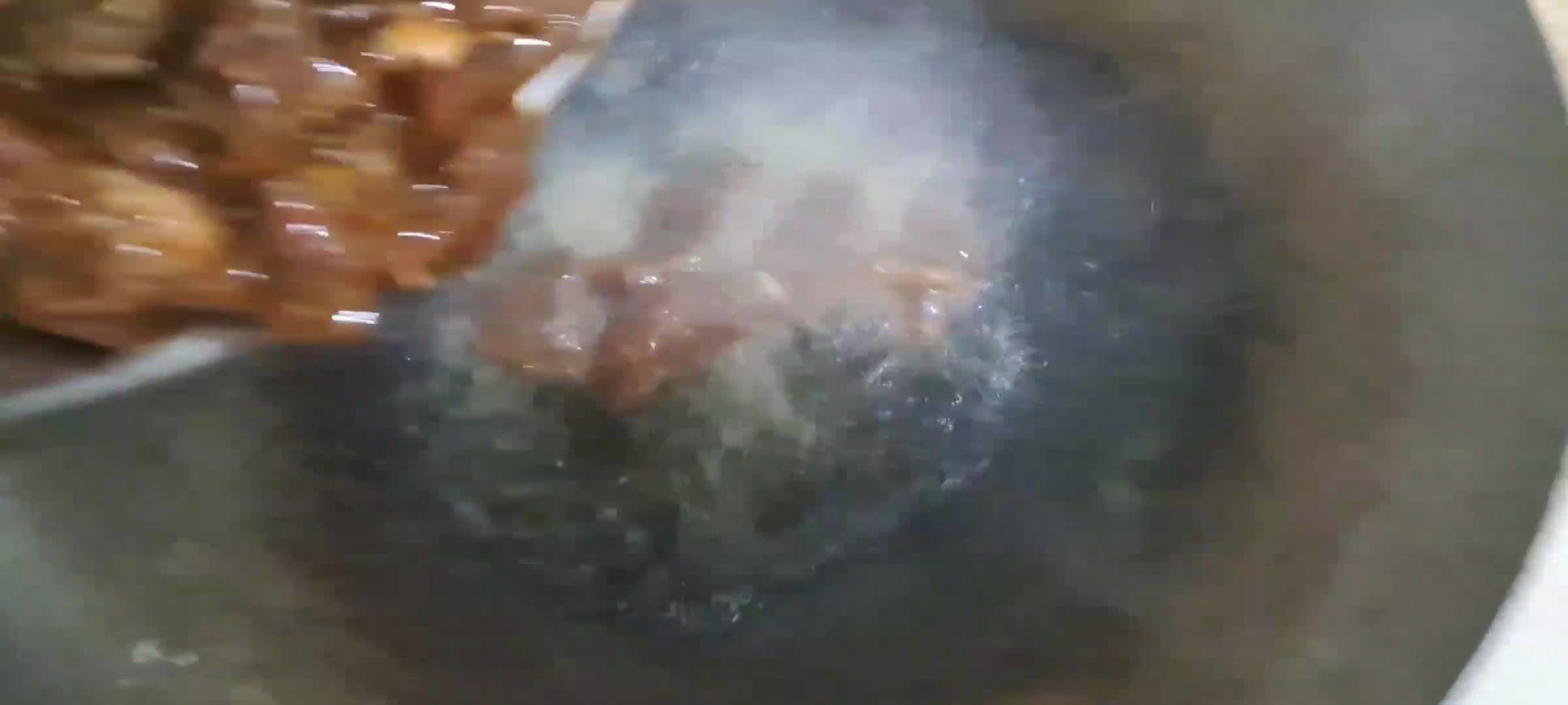 Foto langkah ke 2 dari resep Sapi Saus Tiram Lada Hitam.