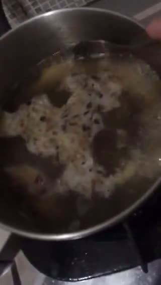 Foto langkah ke 1 dari resep Sop Ayam Sosis.