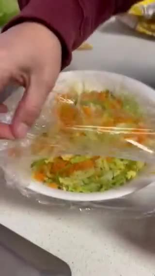 Foto del paso 3 de la receta: Rollitos primavera de repollo en airfryer