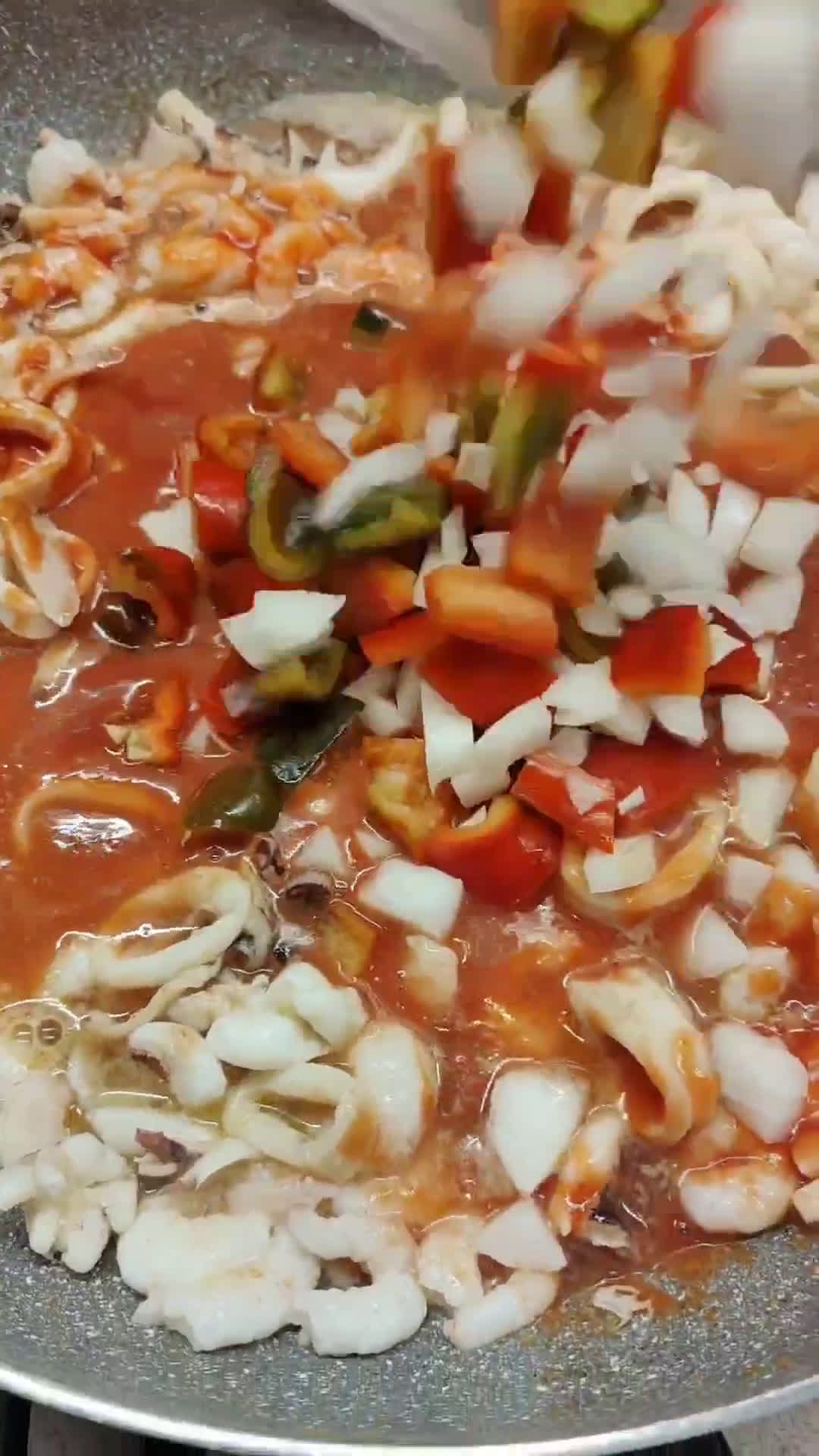 Foto del passaggio 6 della ricetta Paella di pesce