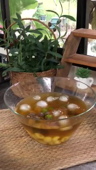 Gambar langkah 2 resipi Air Teh Bunga Longan.