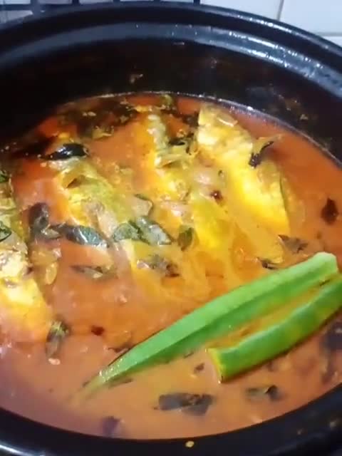 Gambar langkah 4 resipi Masak Kari Ikan Rumahan Jantan(ikan Kembung).