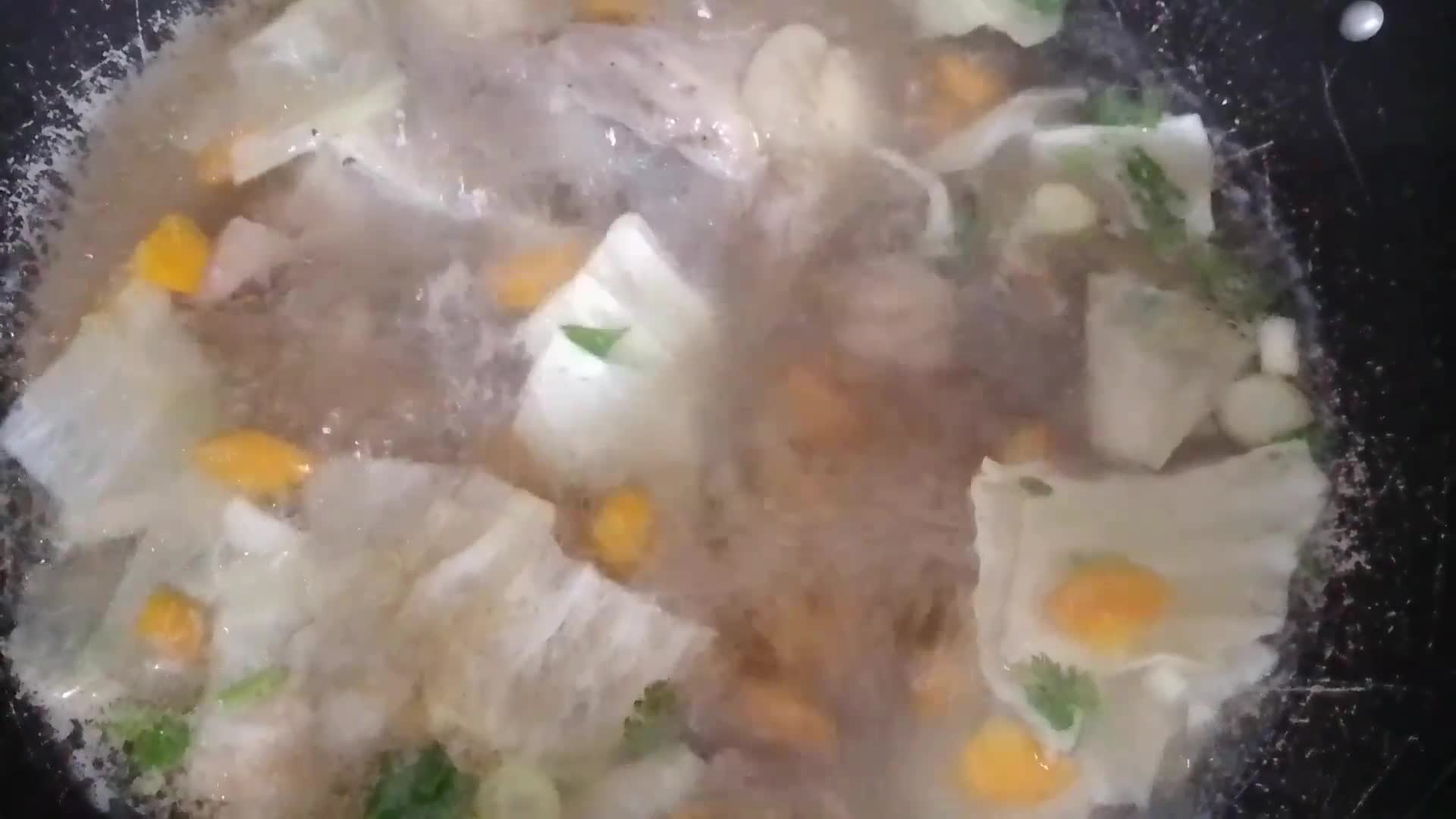 Foto langkah ke 2 dari resep Sup Ayam Wortel.